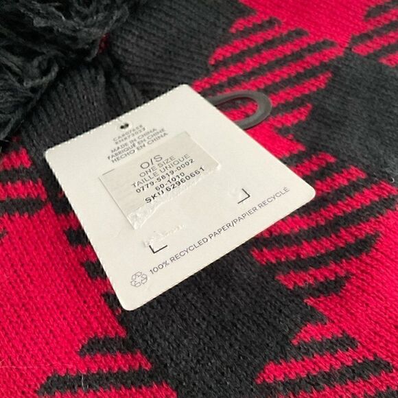Red/Black Checkered Pom Pom Hat NWT - Picture 6 of 6